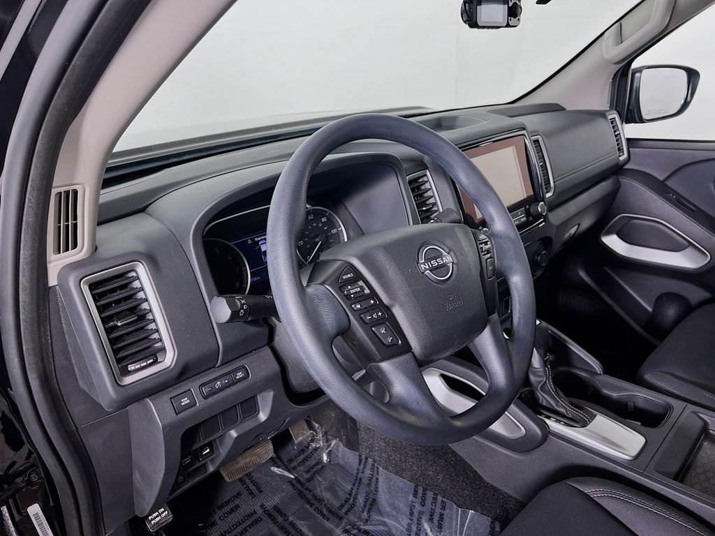 Used 2022 Nissan Frontier SV image 8