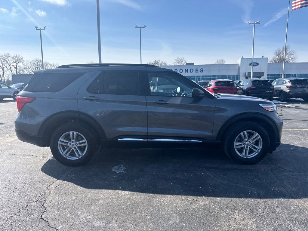 Used 2023 Ford Explorer XLT w/ Equipment Group 202A image 6