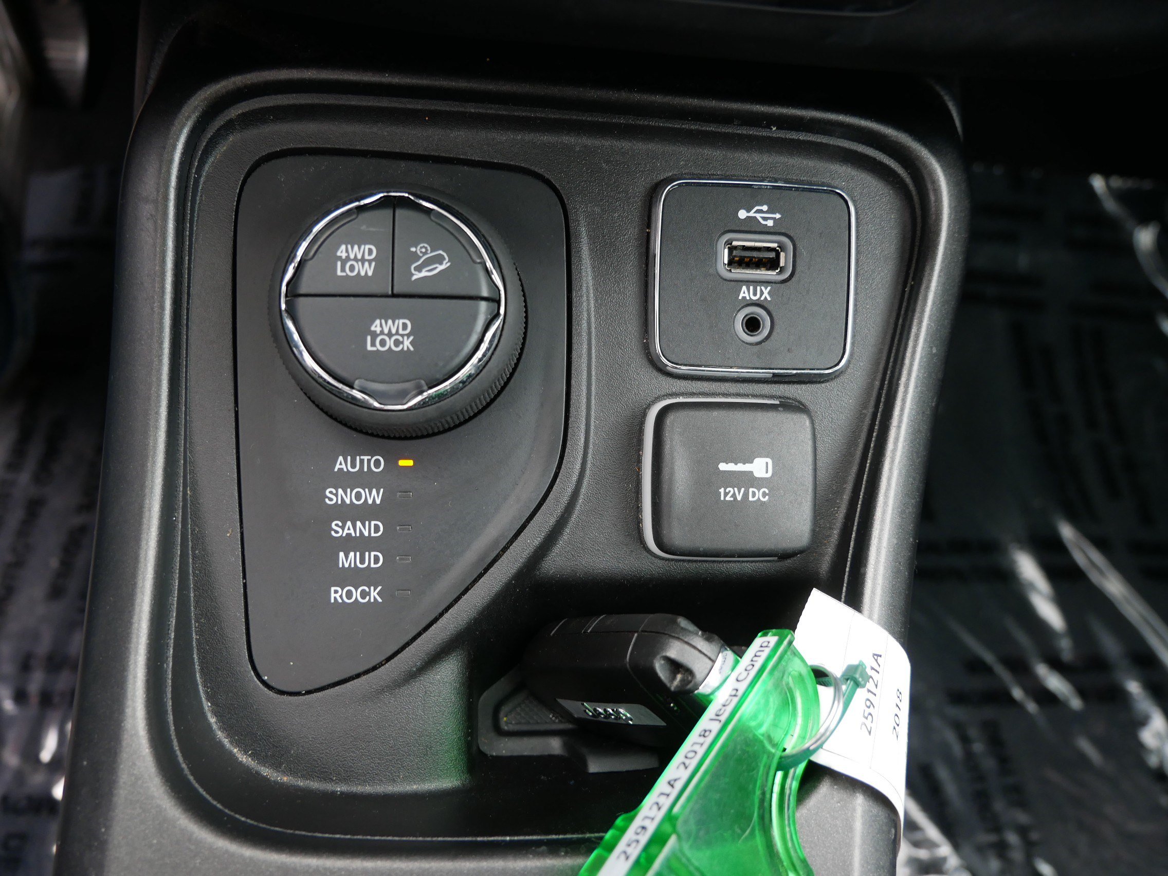 Used 2018 Jeep Compass Trailhawk w/ Navigation Group AWD/4WD image 30