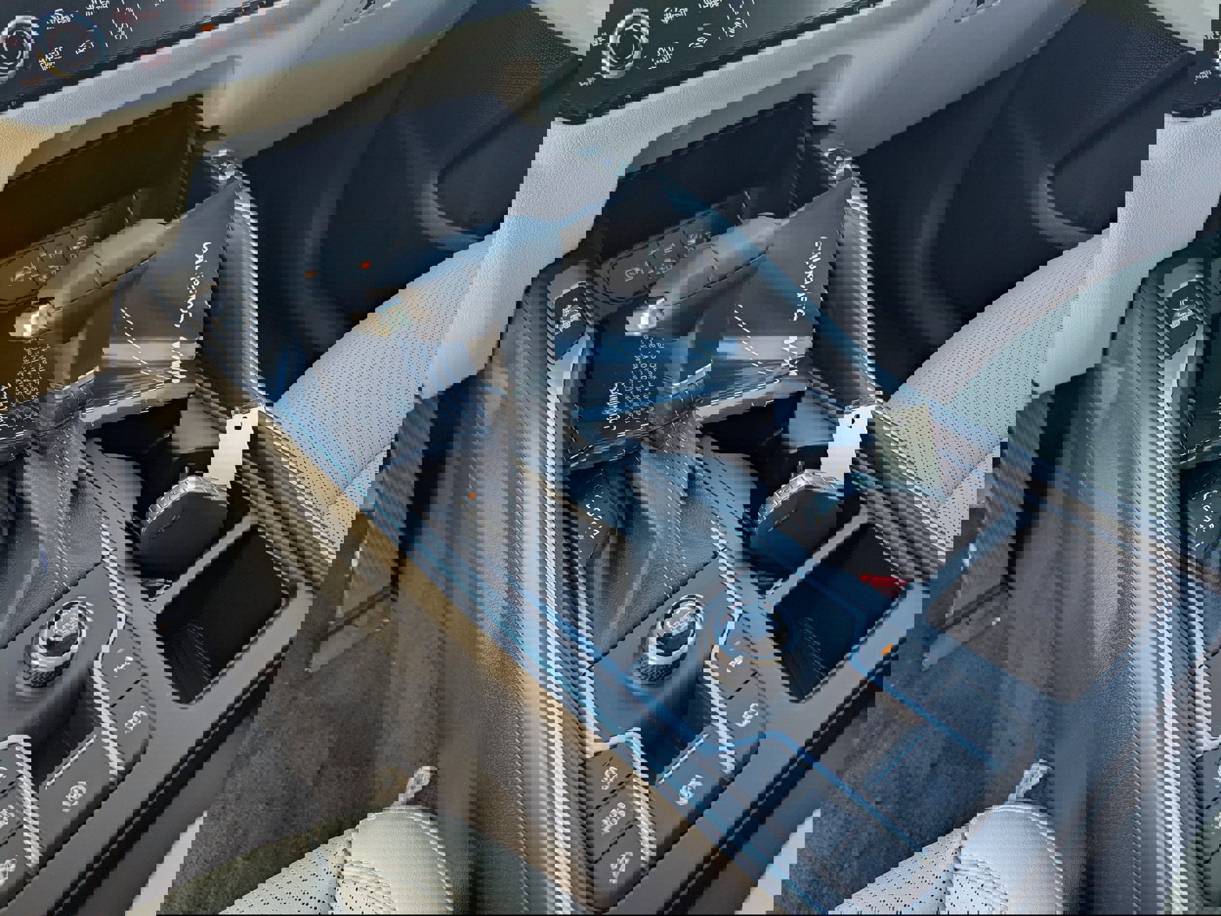 New 2026 Kia Sorento S image 13