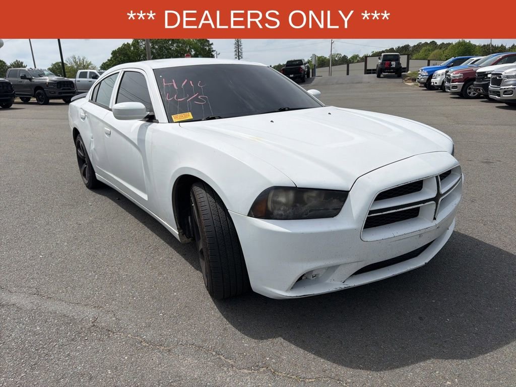Used 2012 Dodge Charger SE RWD image 3