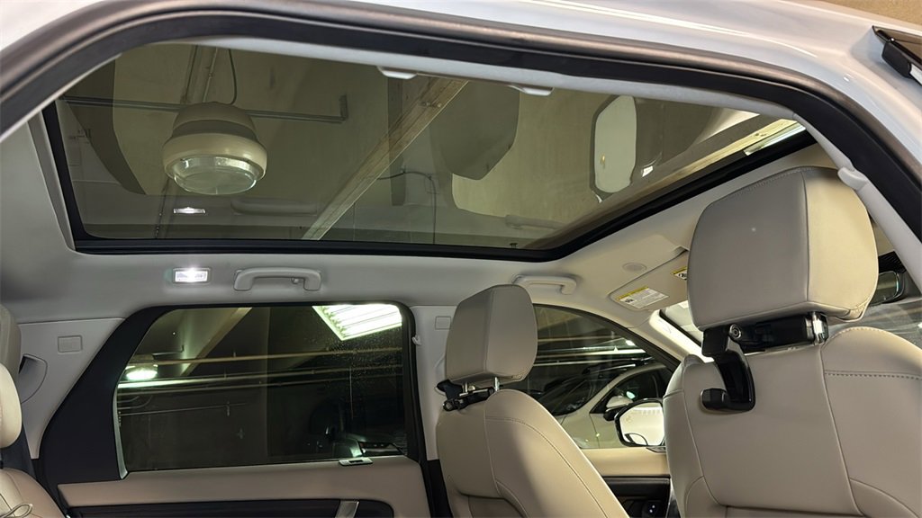 Used 2024 Land Rover Discovery Sport S image 14