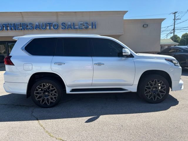 Used 2019 Lexus LX 570 4WD w/ Luxury Package image 10
