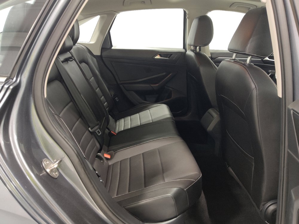 Used 2024 Volkswagen Jetta SE FWD image 19