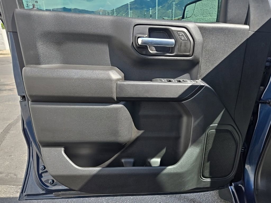 Used 2023 Chevrolet Silverado 1500 Custom image 15