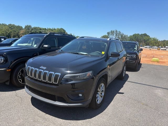 Used 2019 Jeep Cherokee Latitude w/ Popular Appearance Group AWD/4WD image 1
