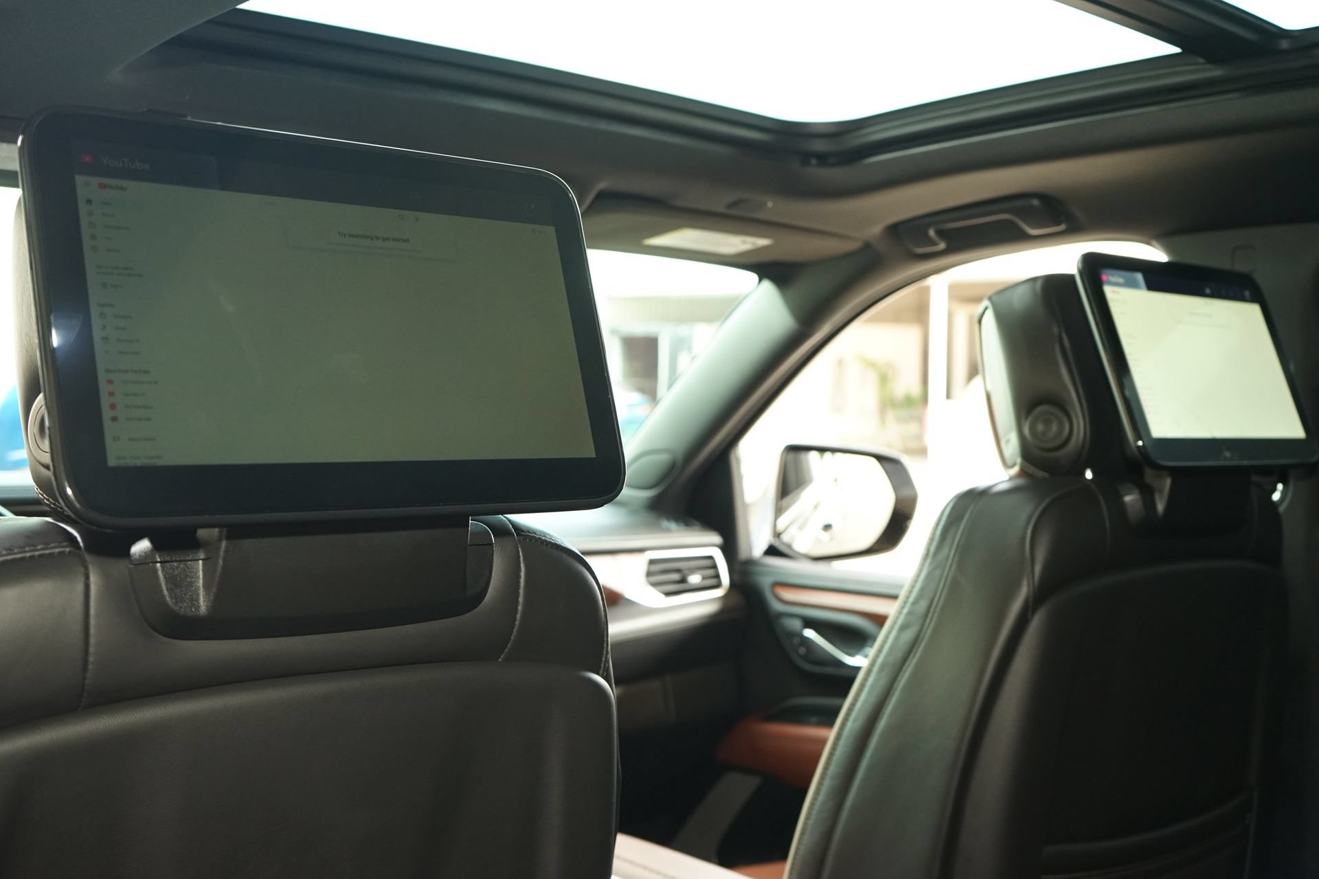 Used 2023 GMC Yukon Denali Ultimate AWD/4WD image 16