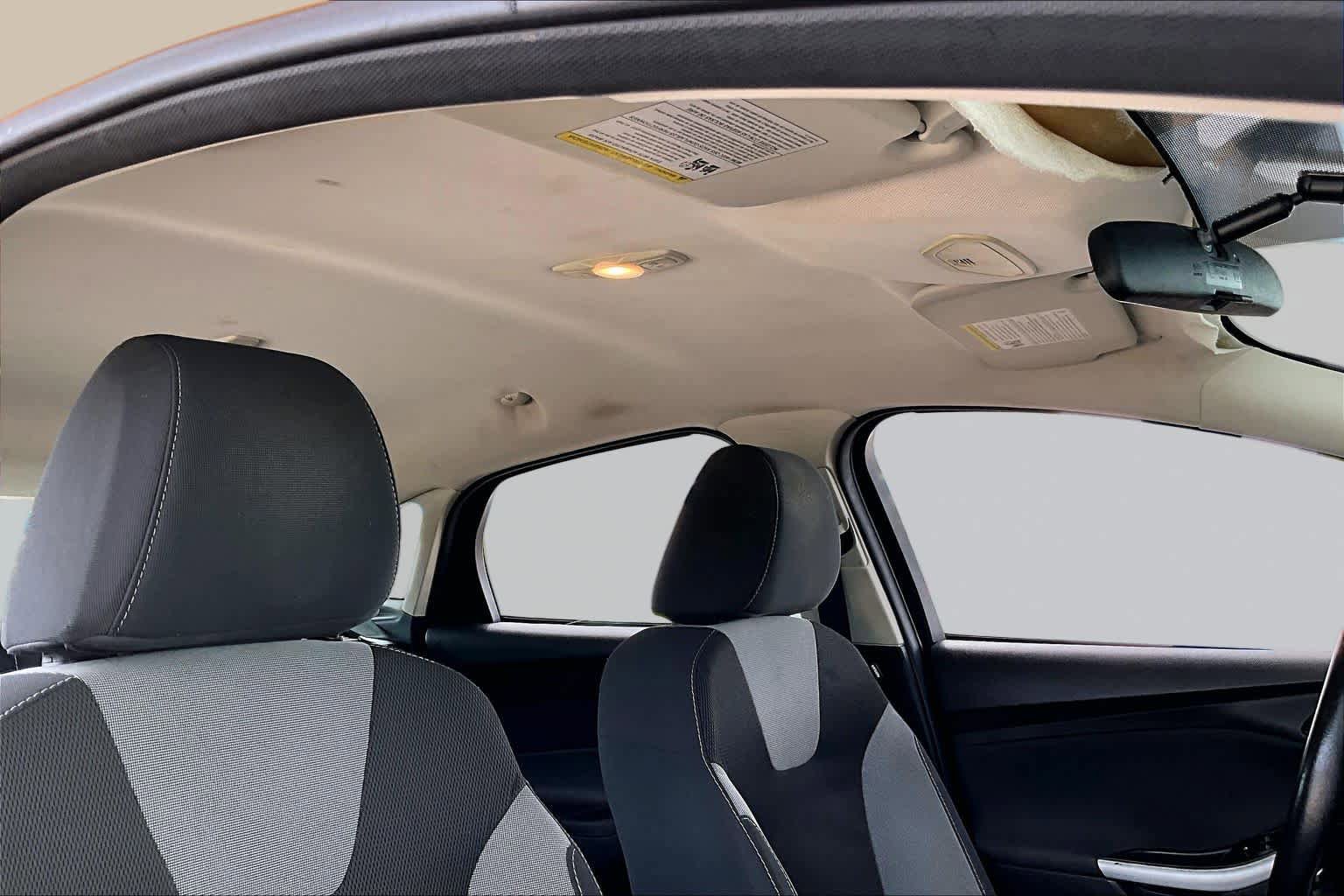 Used 2012 Ford Focus SE FWD image 14