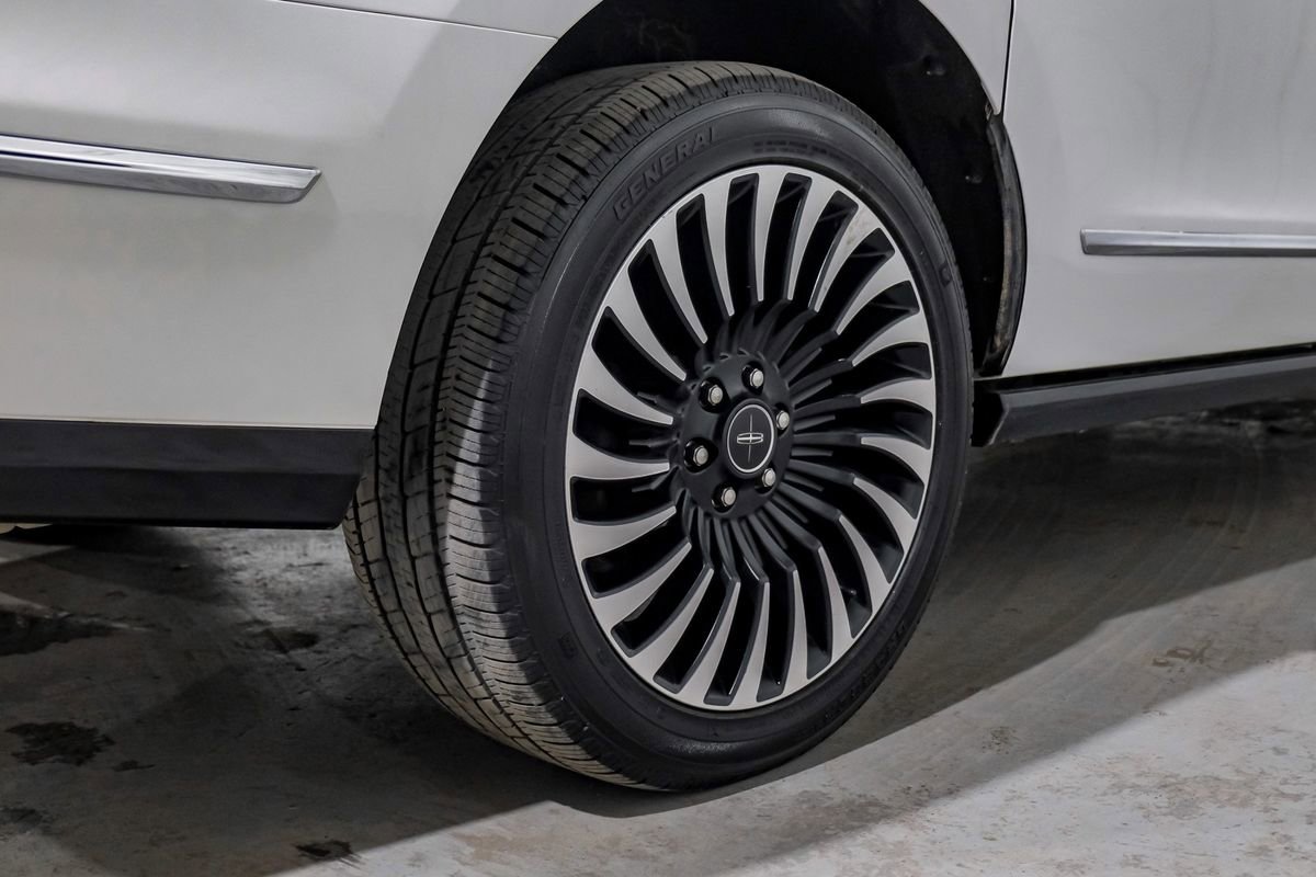 Used 2021 Lincoln Navigator L Black Label w/ Cargo Convenience Package image 66