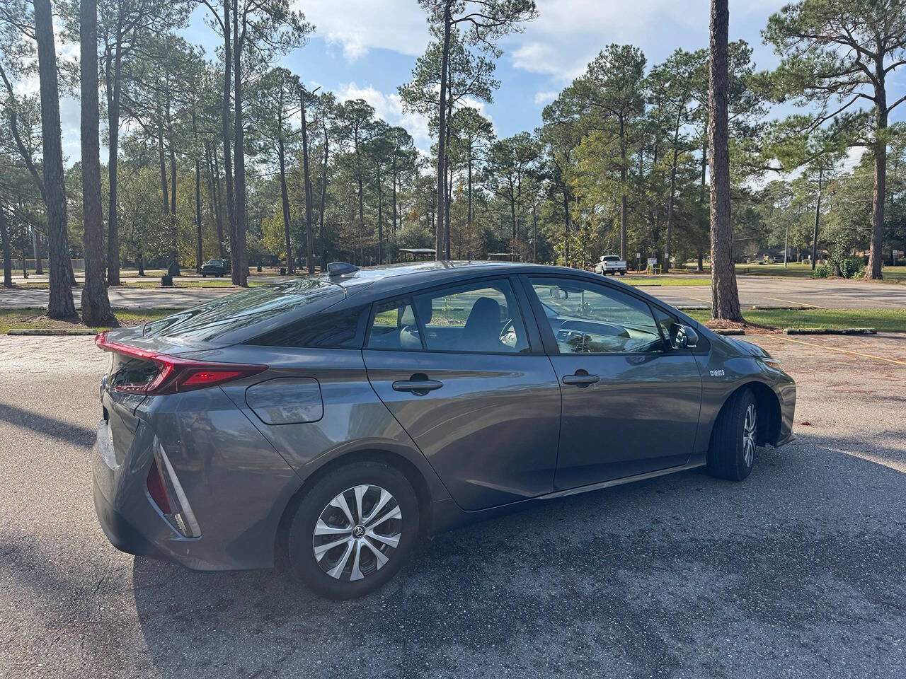 Used 2021 Toyota Prius Prime LE image 10