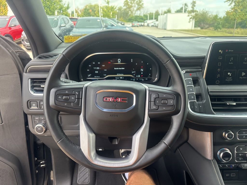 Used 2024 GMC Yukon XL SLT AWD/4WD image 20