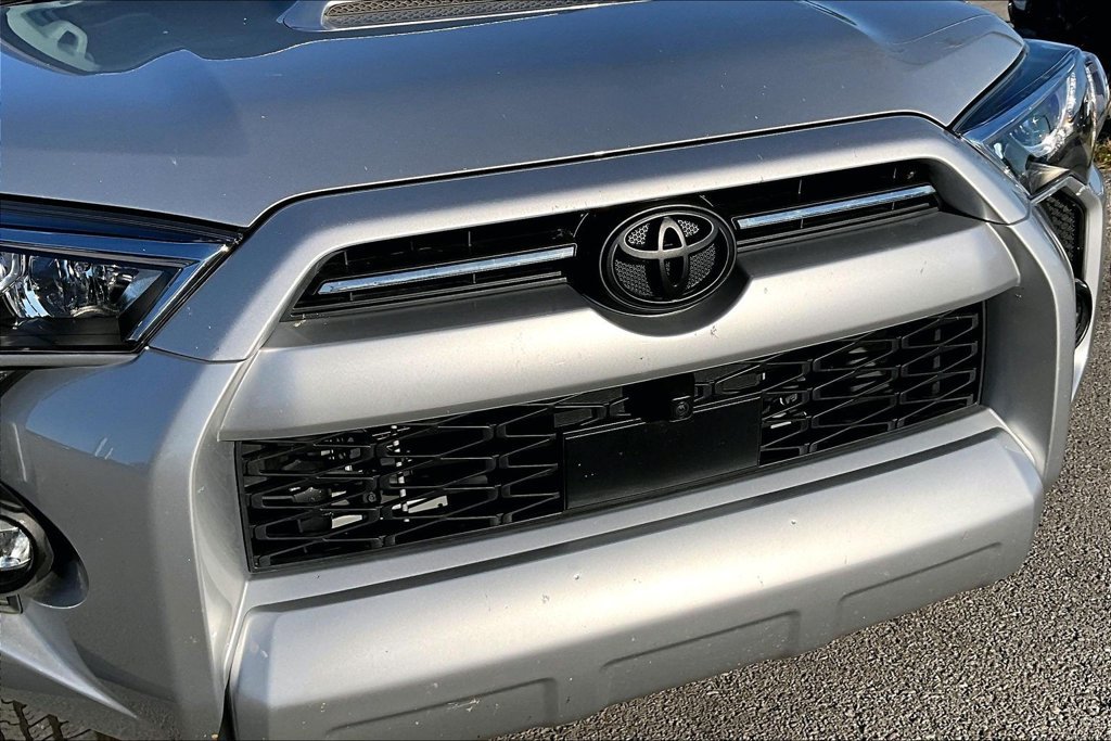 Used 2023 Toyota 4Runner TRD Off-Road Premium w/ Off Road Premium Plus Package AWD/4WD image 38