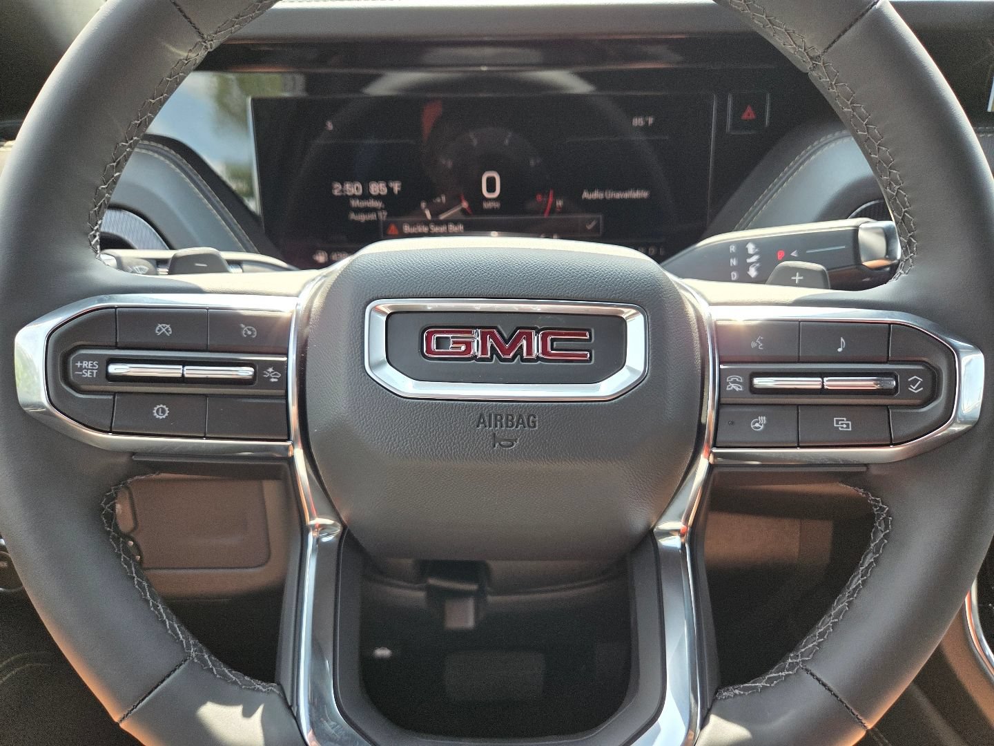 New 2026 GMC Yukon XL Elevation w/ LPO, Elevation Black Package AWD/4WD image 31