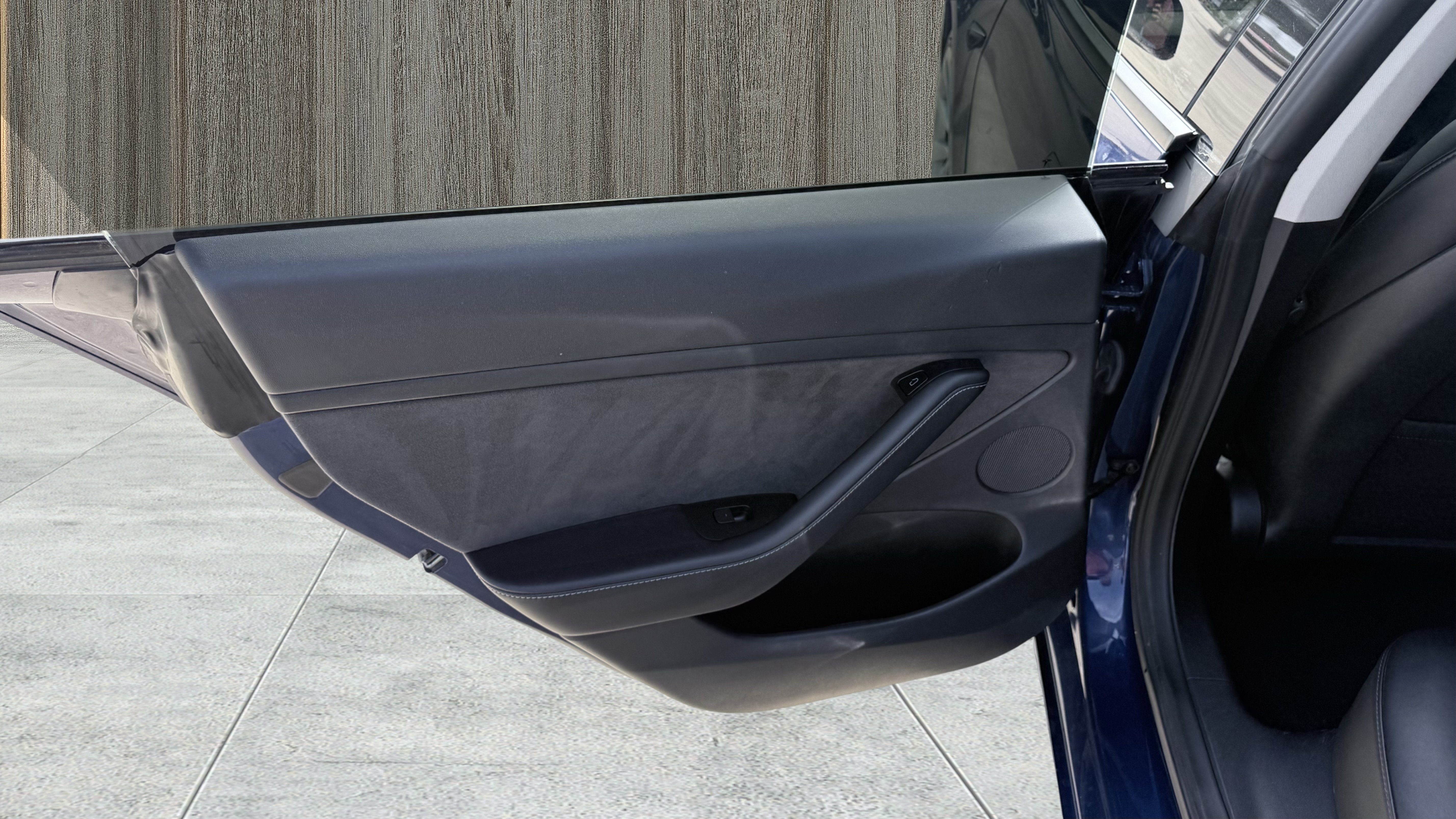Used 2022 Tesla Model 3 Standard Range RWD image 28