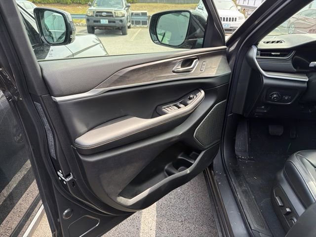 New 2026 Jeep Grand Cherokee Limited w/ Limited Altitude Package image 13
