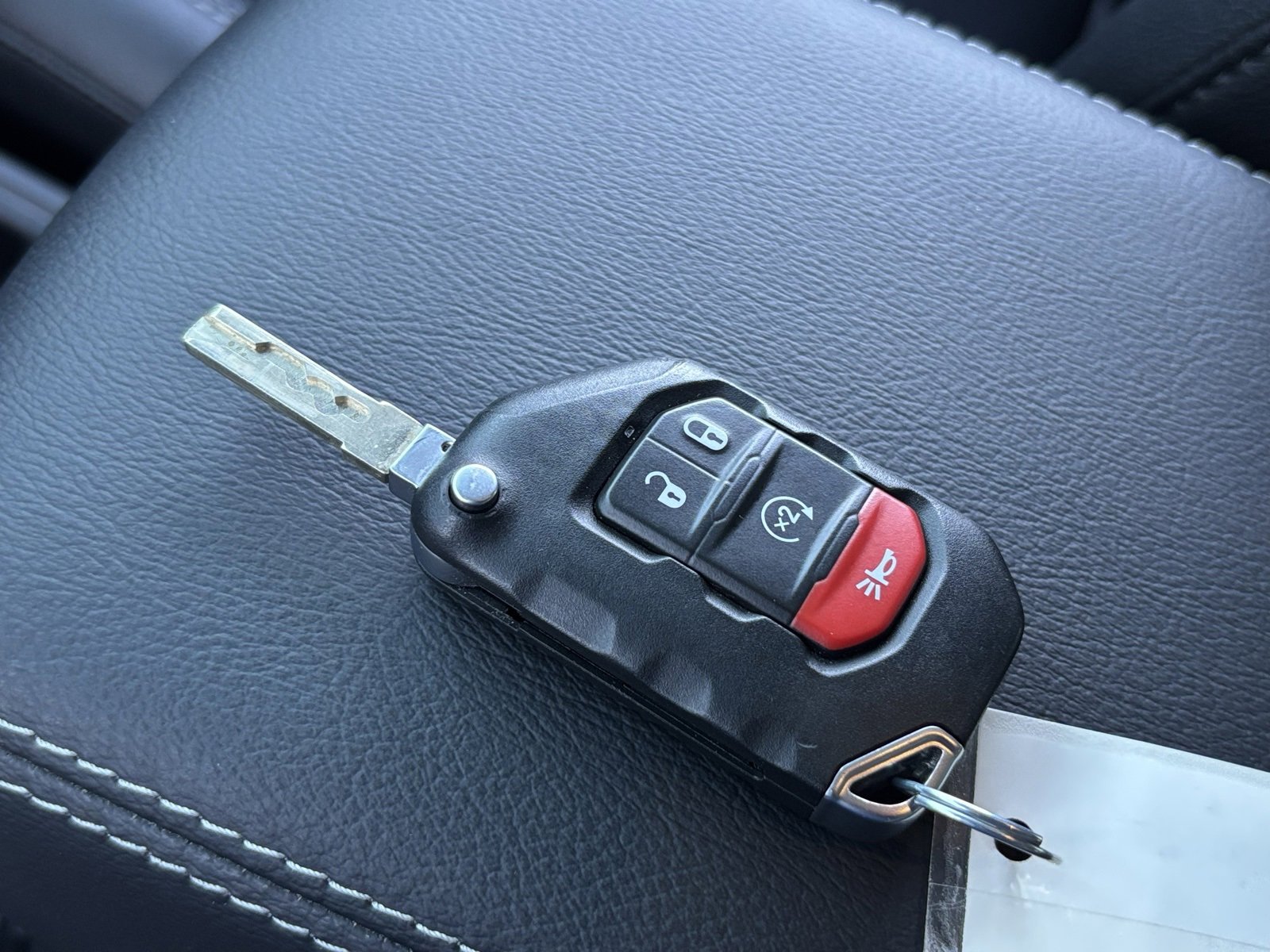 Used 2022 Jeep Wrangler Unlimited Sahara w/ Cold Weather Group image 27