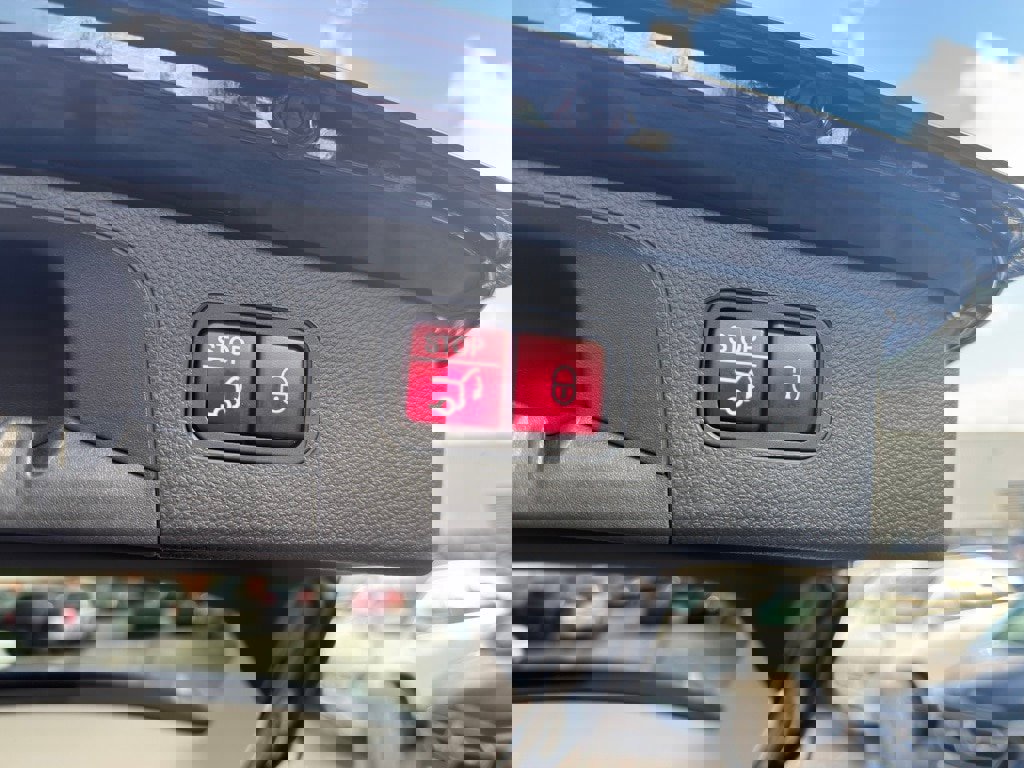 Certified 2022 Mercedes-Benz GLC 300 4MATIC w/ Premium Package Lite image 30