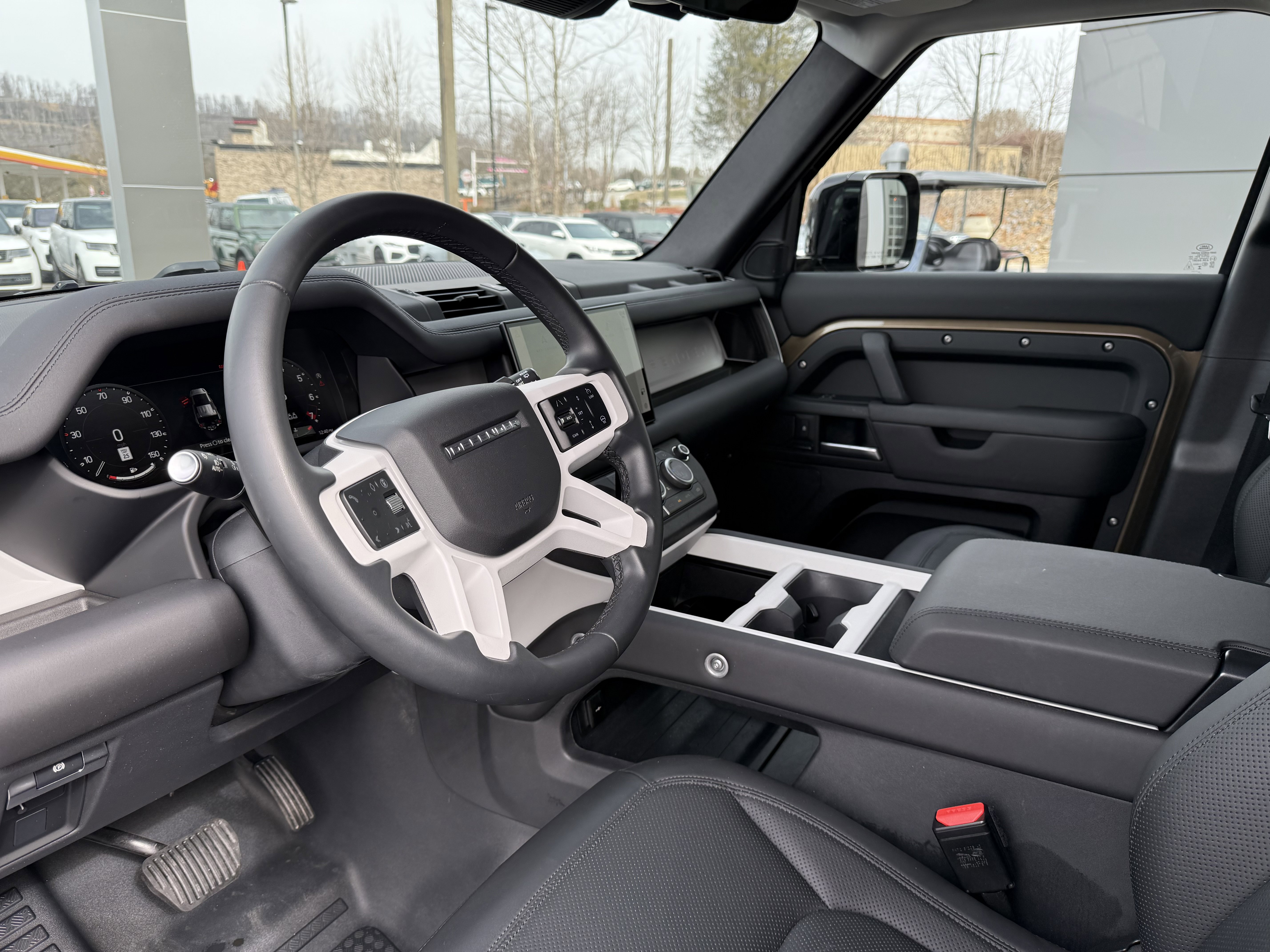 Certified 2025 Land Rover Defender 110 S AWD/4WD image 22