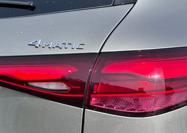 Used 2024 Mercedes-Benz GLC 300 4MATIC image 13