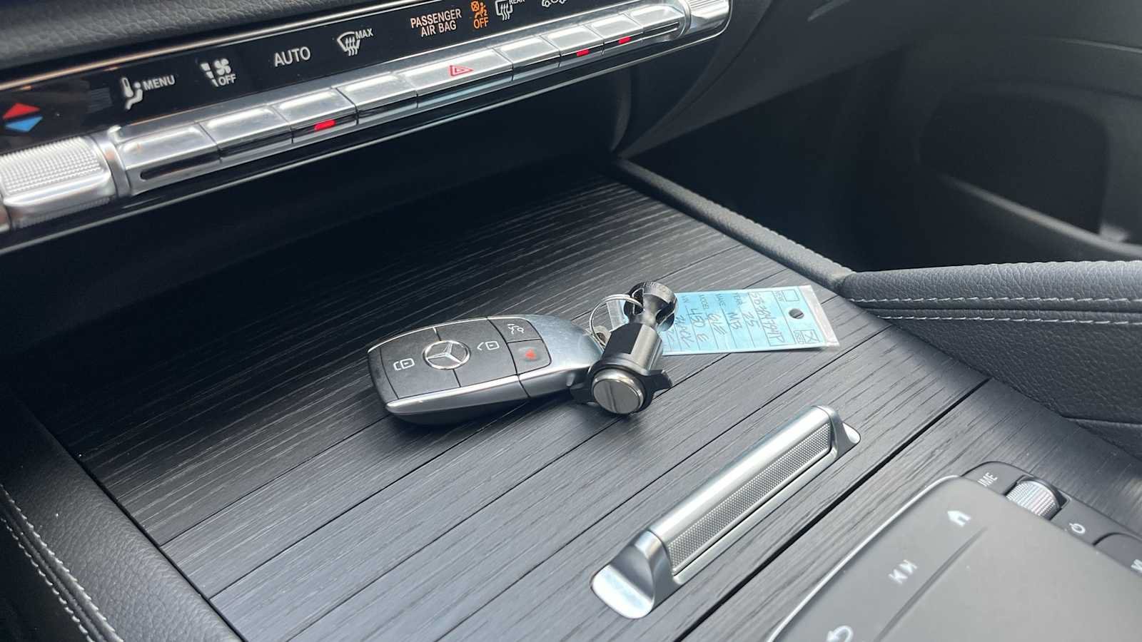 Certified 2025 Mercedes-Benz GLE 450e 4MATIC image 50