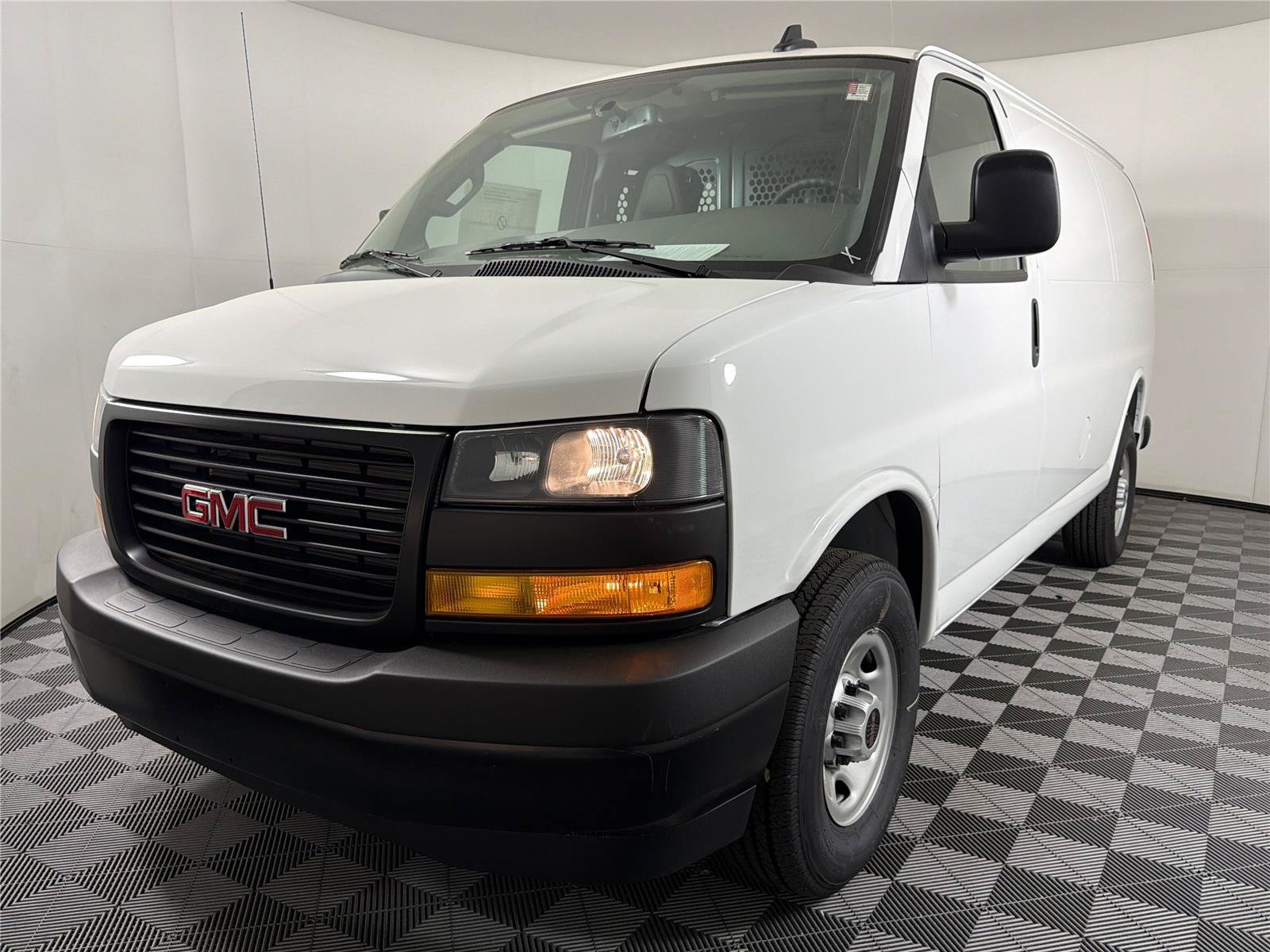 New 2025 GMC Savana 2500 w/ Driver Convenience Package RWD image 4