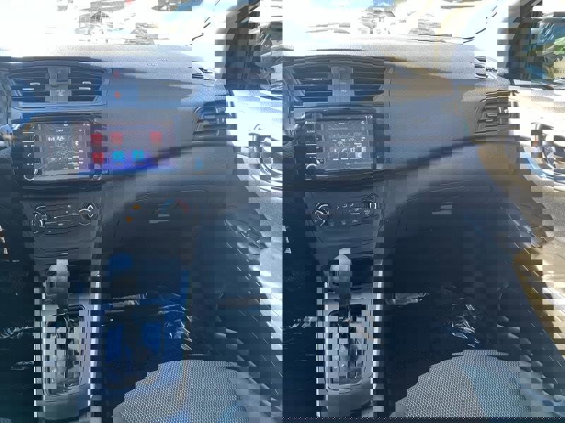 Used 2019 Nissan Sentra S image 11