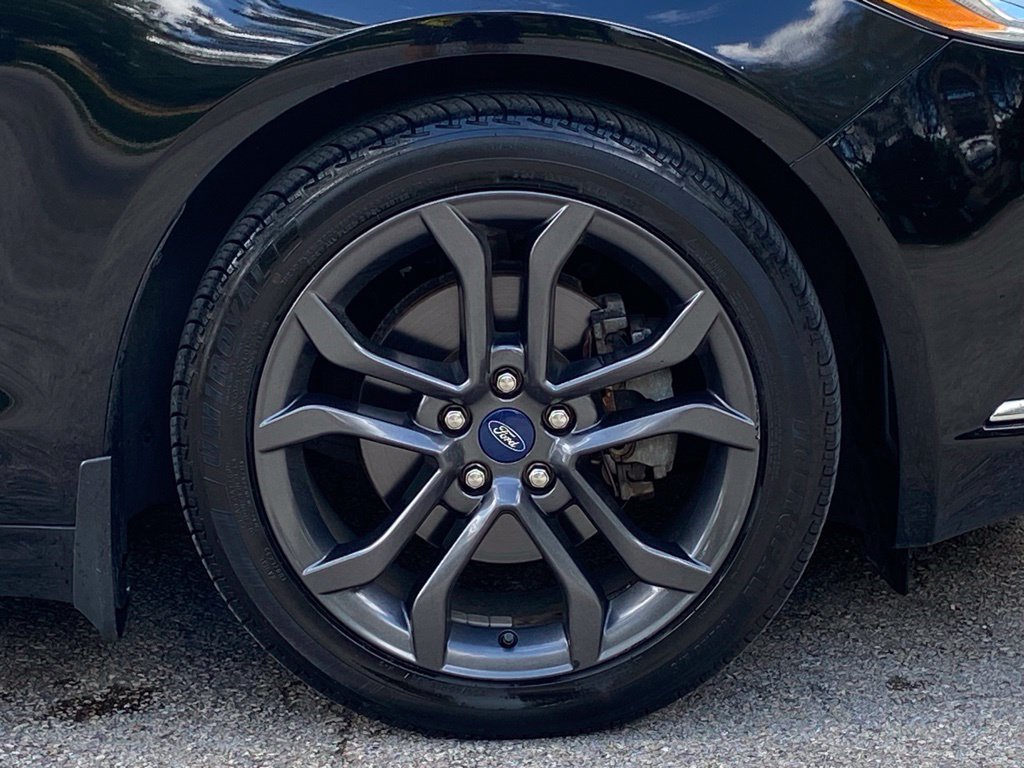 Used 2018 Ford Fusion SE w/ Equipment Group 601A FWD image 9