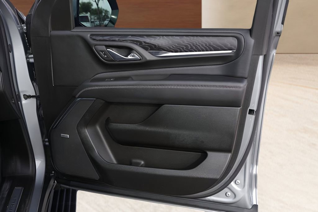 Used 2024 GMC Yukon Denali image 31