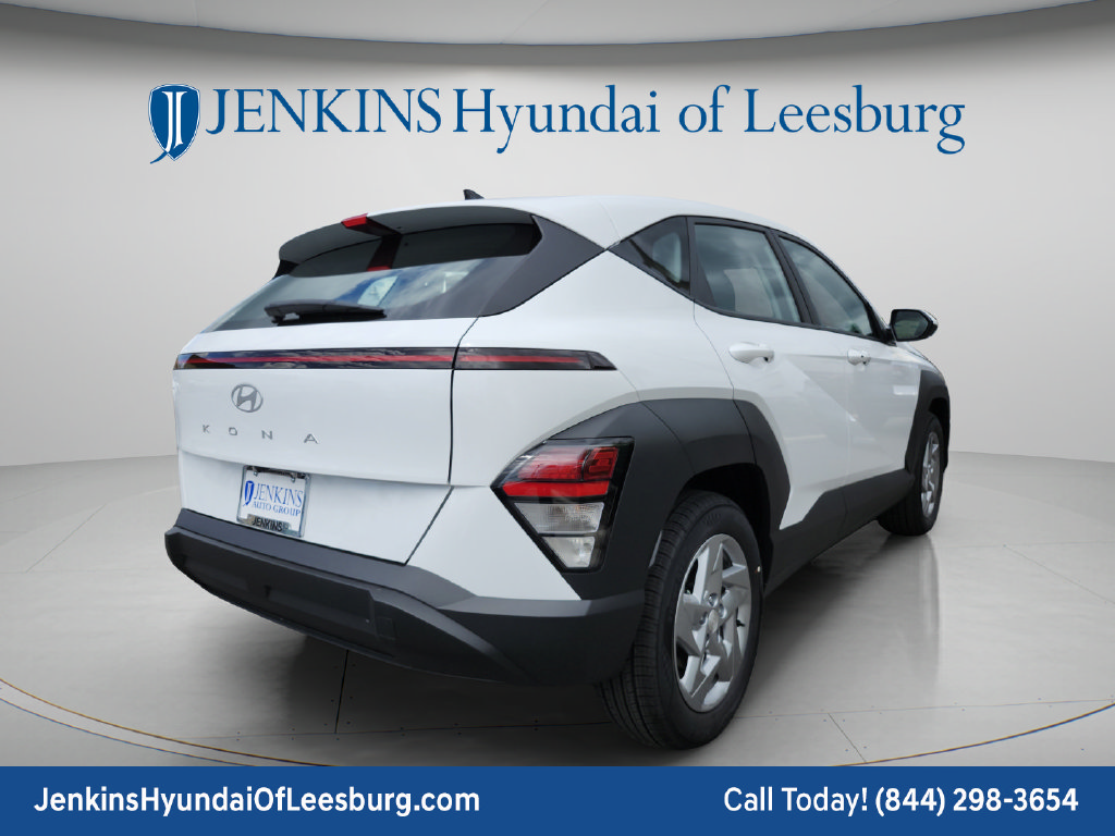 New 2027 Hyundai Kona SE FWD image 5