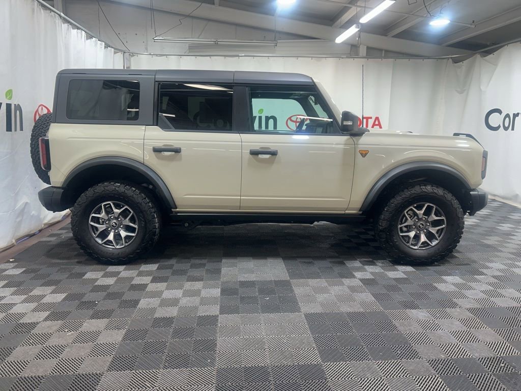 Used 2025 Ford Bronco Badlands AWD/4WD image 10