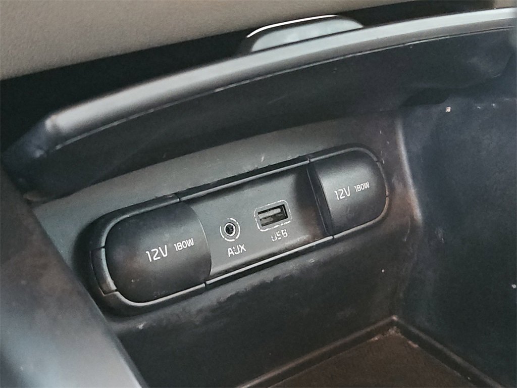 Used 2020 Kia Sorento LX image 26