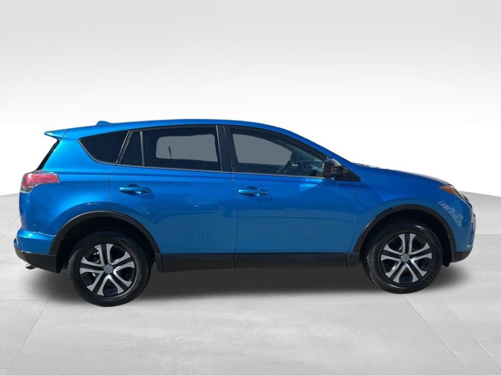 Used 2018 Toyota RAV4 LE w/ All Weather Liner Package image 7