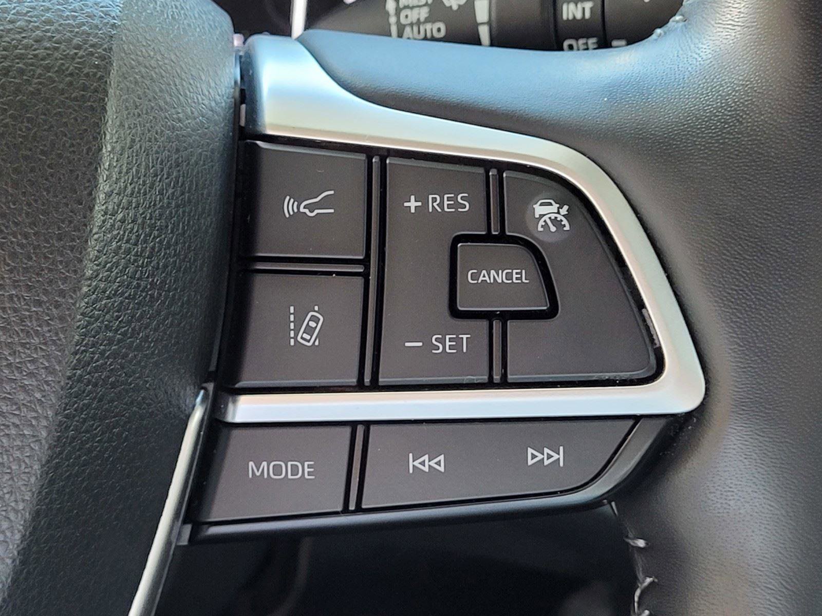 Used 2022 Toyota Highlander Platinum image 32