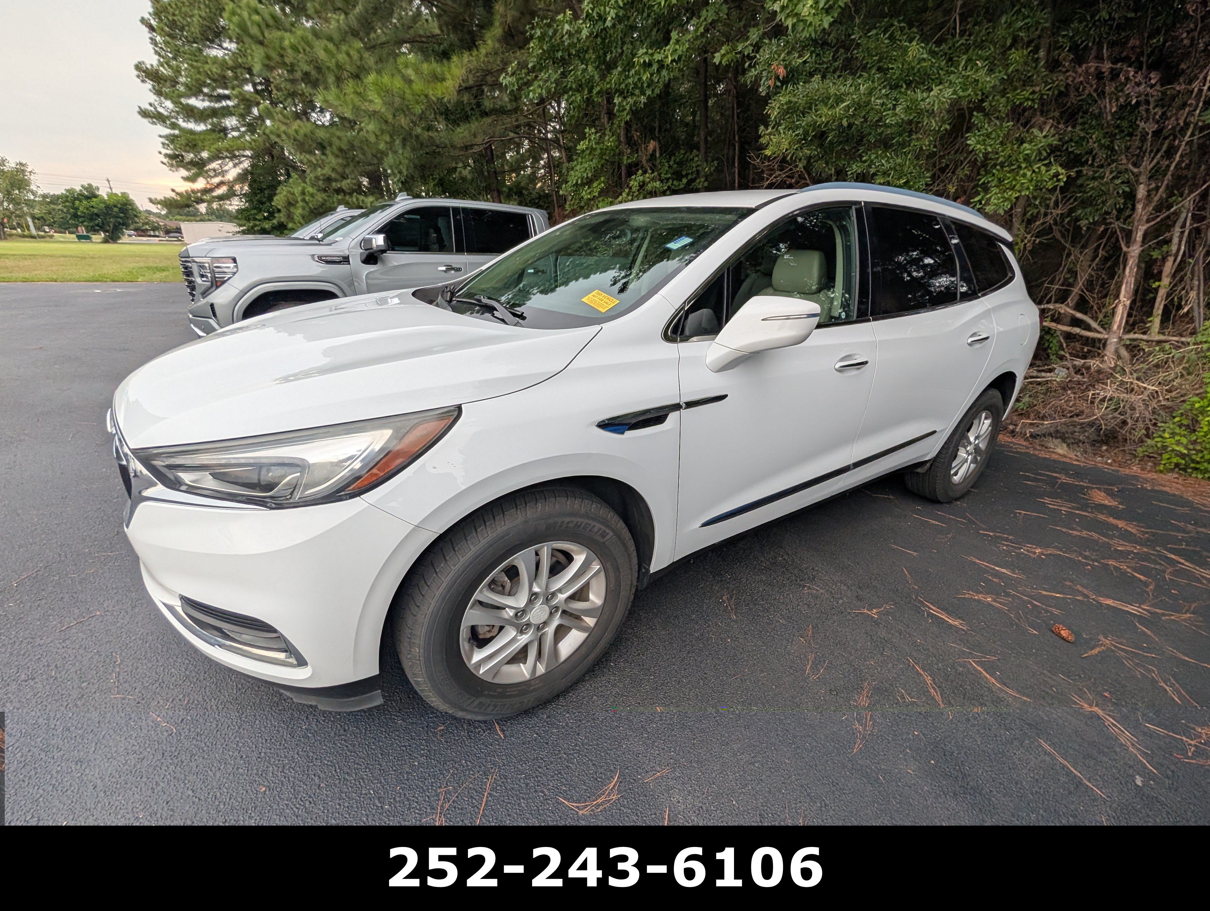 Used 2018 Buick Enclave Essence FWD image 7