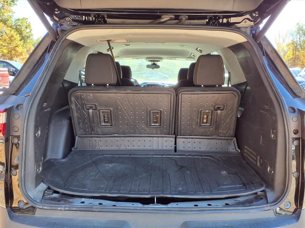 Used 2021 Chevrolet Traverse LT image 10