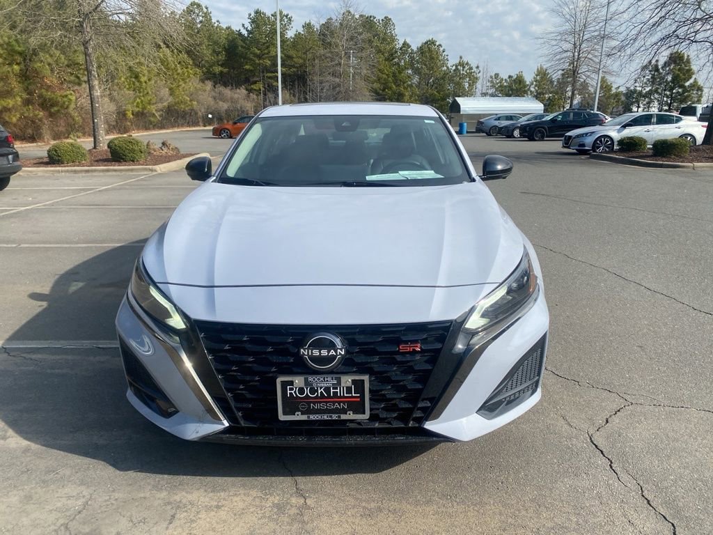 Used 2024 Nissan Altima 2.0 SR image 8