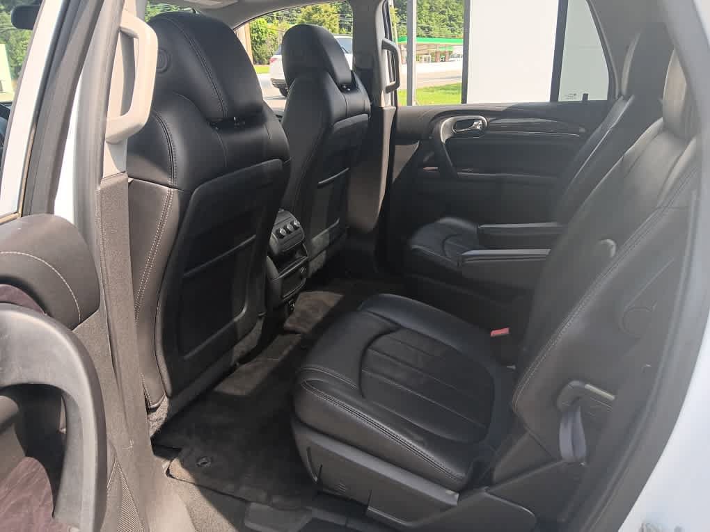 Used 2017 Buick Enclave Leather FWD image 17