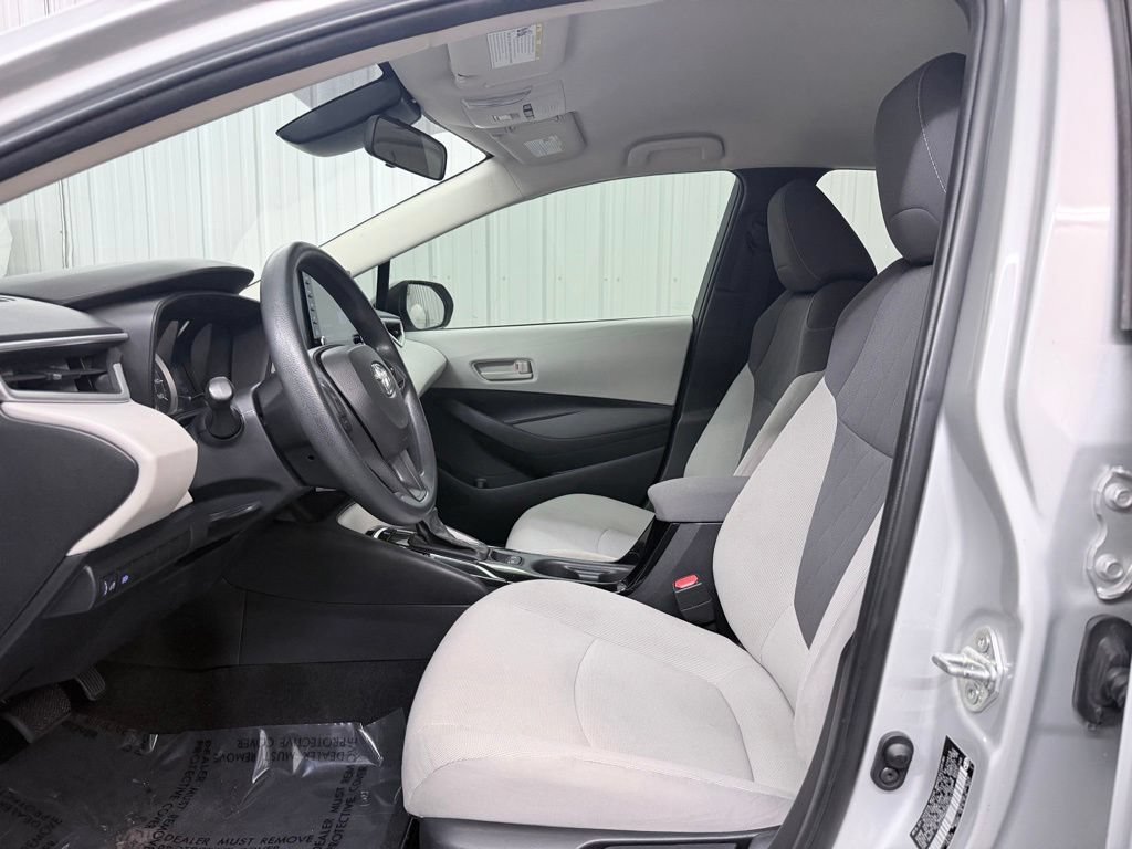 Used 2022 Toyota Corolla LE FWD image 10