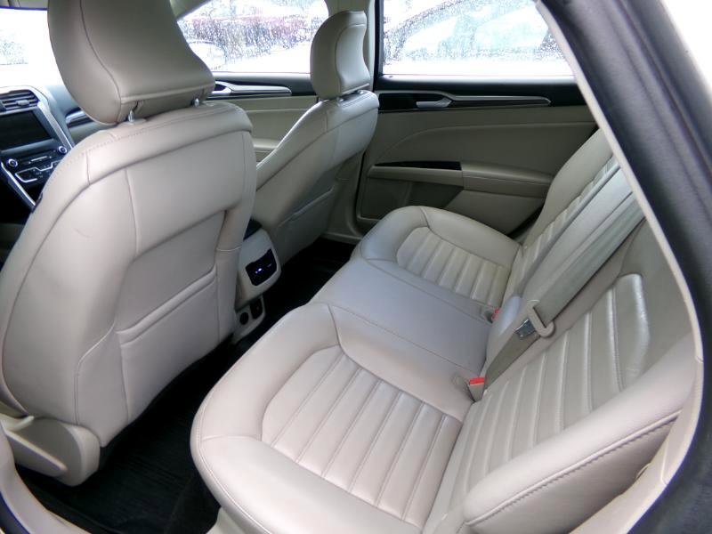 Used 2018 Ford Fusion Energi SE image 32