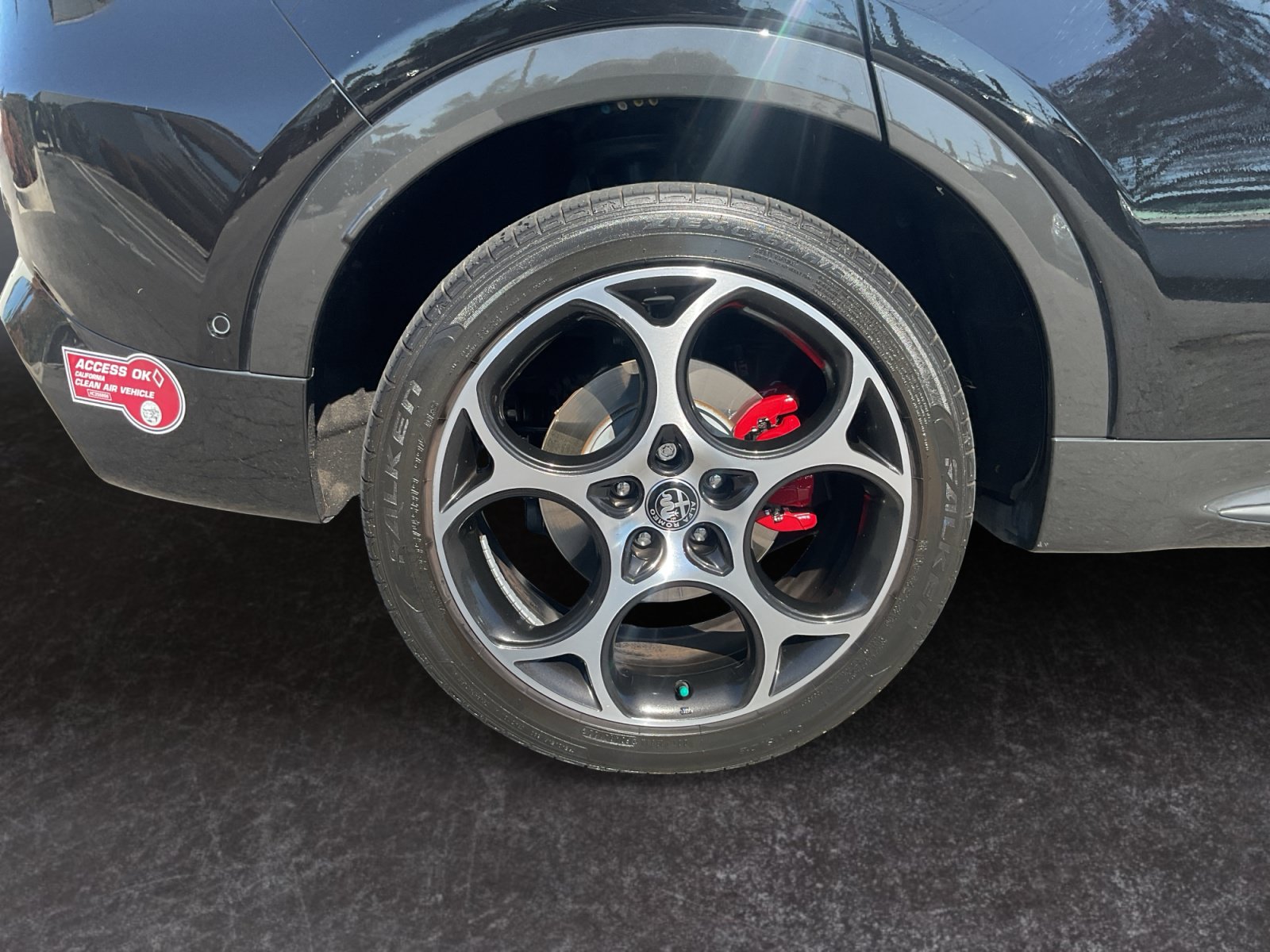 Used 2024 Alfa Romeo Tonale Veloce AWD/4WD image 6