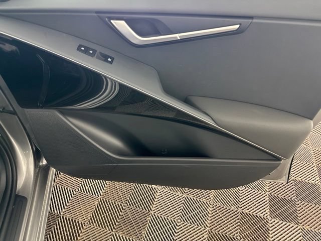 Certified 2025 Kia Niro EX Touring FWD image 21