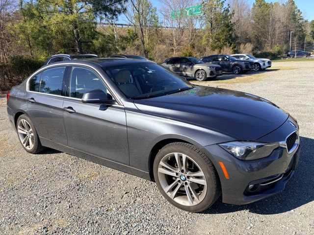 Used 2017 BMW 330i Sedan RWD image 3