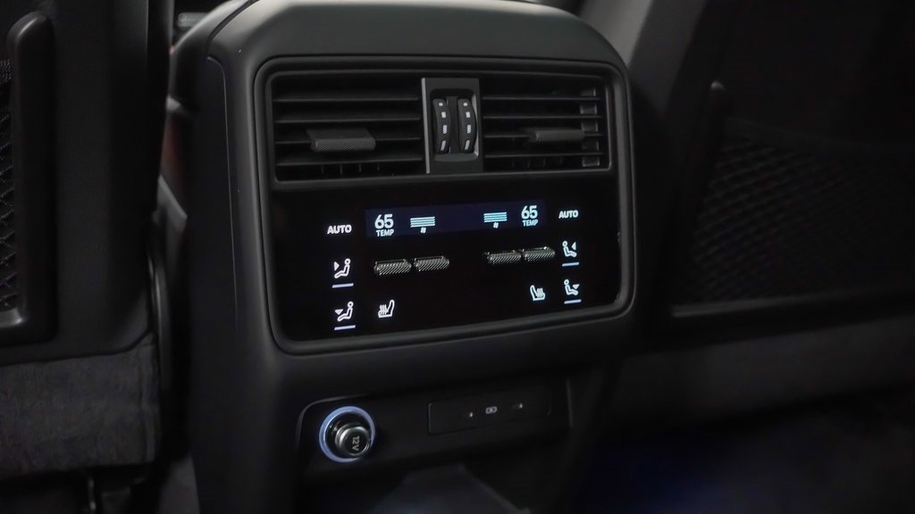 New 2025 Porsche Cayenne Coupe image 20