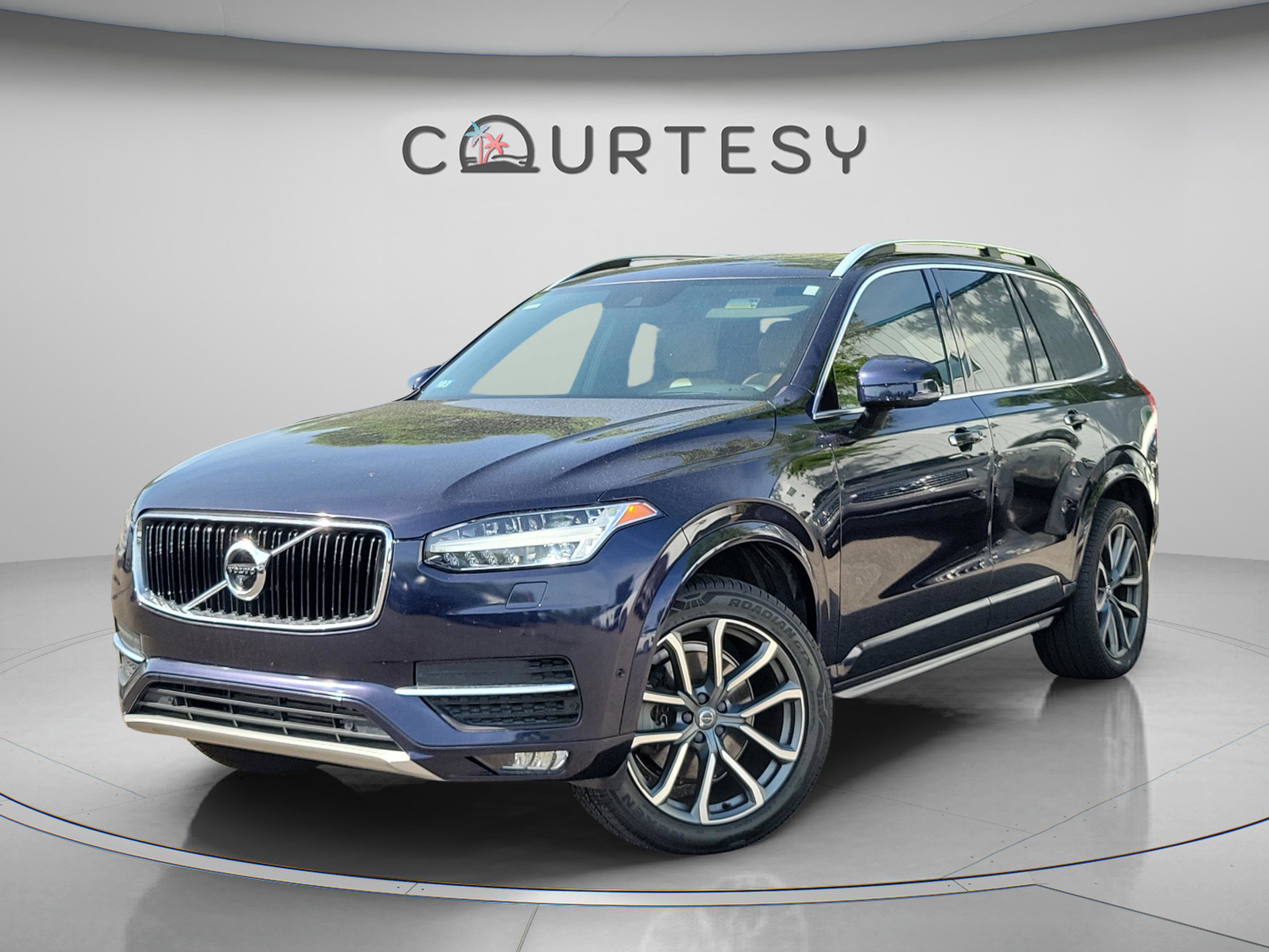 Used 2017 Volvo XC90 T6 Momentum w/ Vision Package image 1