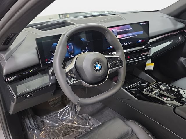 Used 2026 BMW 530i xDrive w/ Premium Package AWD/4WD image 13
