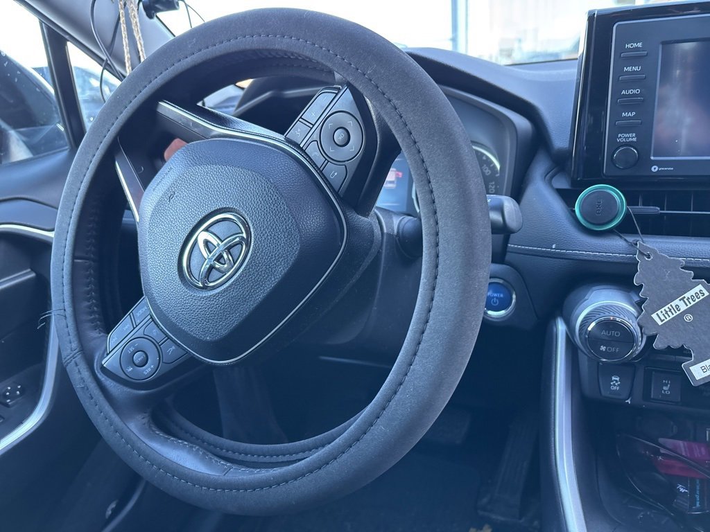Used 2021 Toyota RAV4 XLE w/ Convenience Package image 17