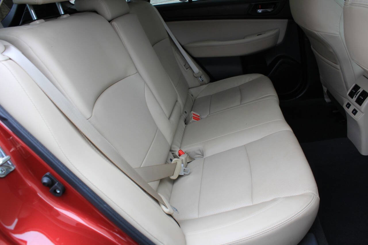 Used 2016 Subaru Outback 3.6R Limited image 17