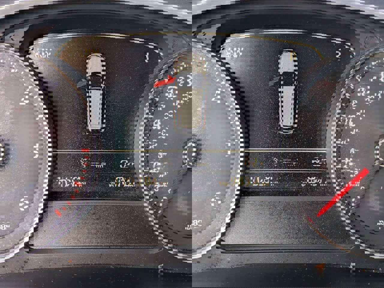 Used 2014 Volkswagen Touareg TDI image 32