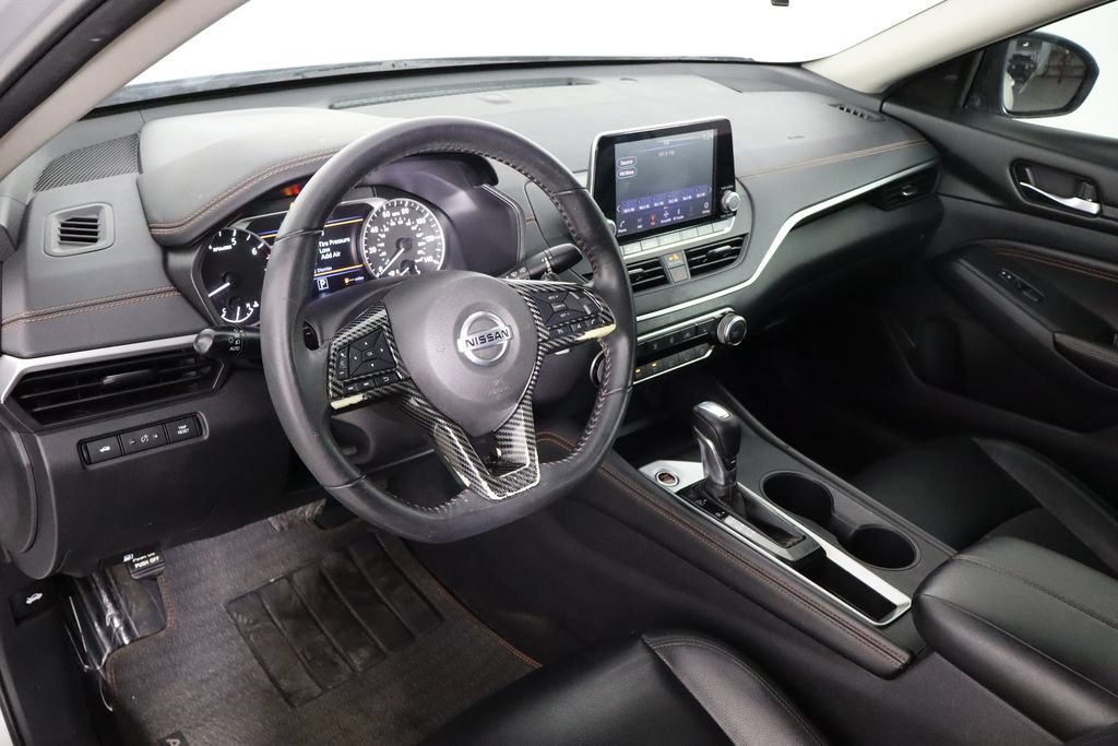 Used 2020 Nissan Altima 2.5 SR w/ Premium Package FWD image 25