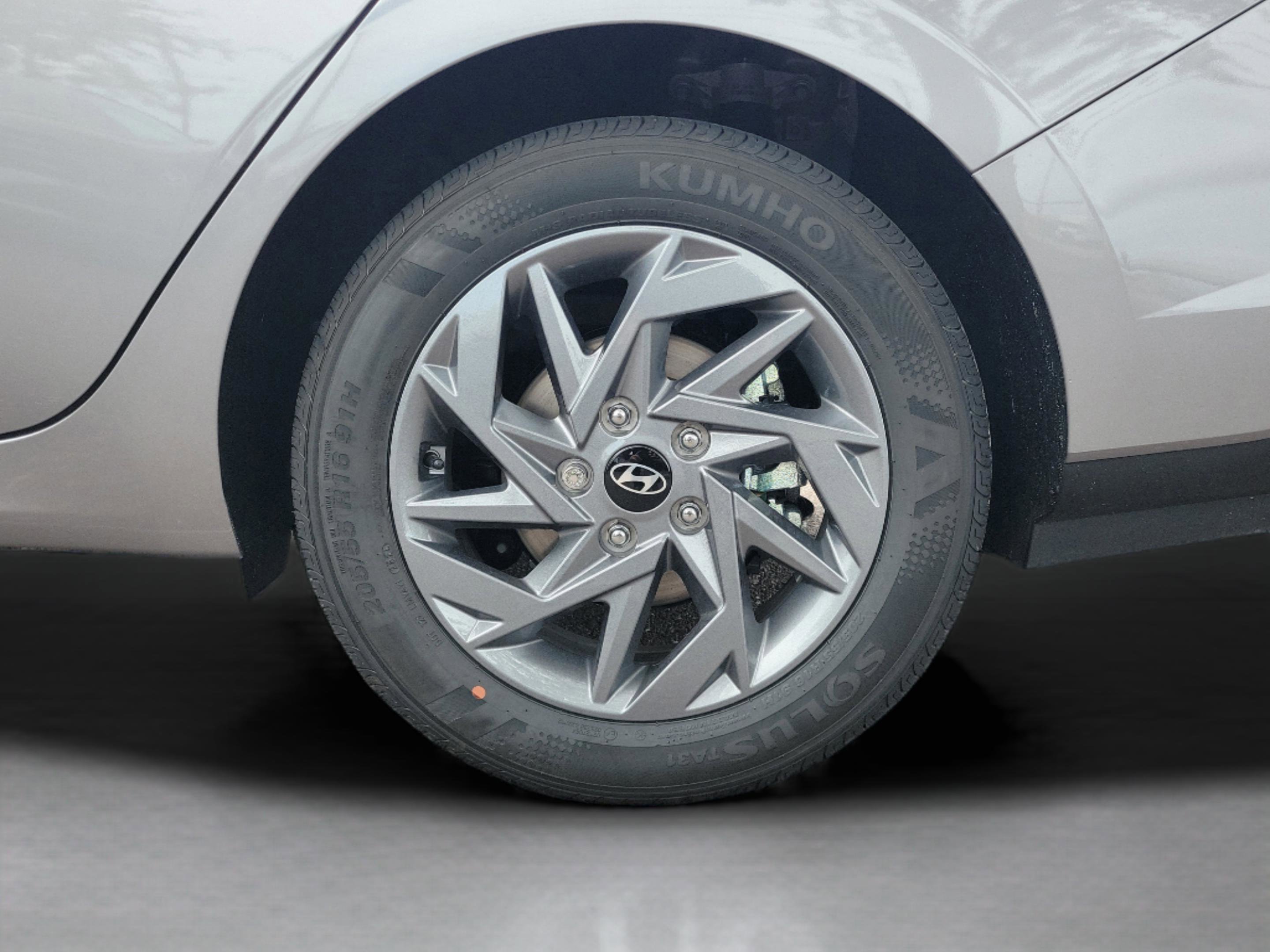 New 2025 Hyundai Elantra Blue image 5